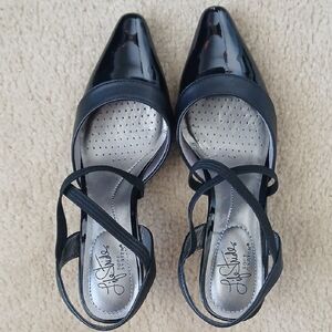 Life Stride Black Soft System Pointed Slingback Heels
